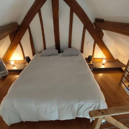 Le Ptit Loft Villa Brechamps Esterno foto